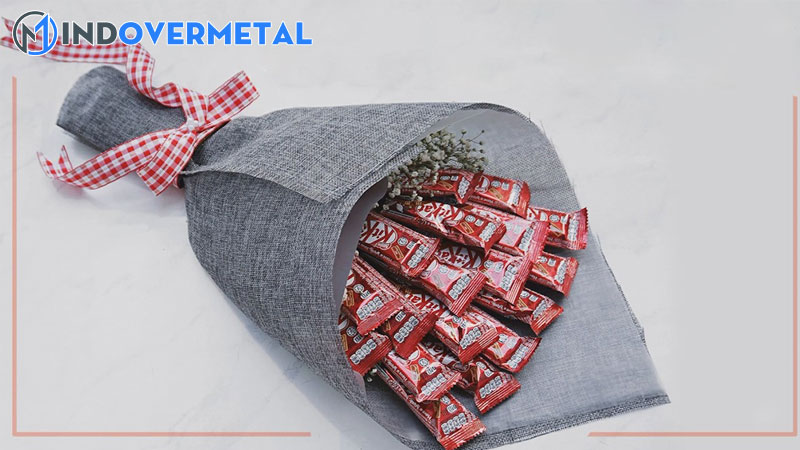 cach-bo-hoa-bang-banh-keo-cuc-doc-dao-de-danh-tang-ngay-20-11-mindovermetal