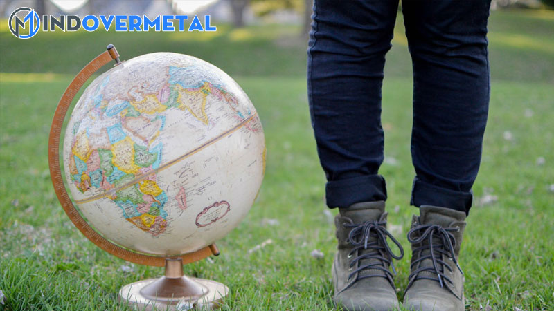 cach-lam-qua-dia-cau-bang-giay-don-gian-2-mindovermetal