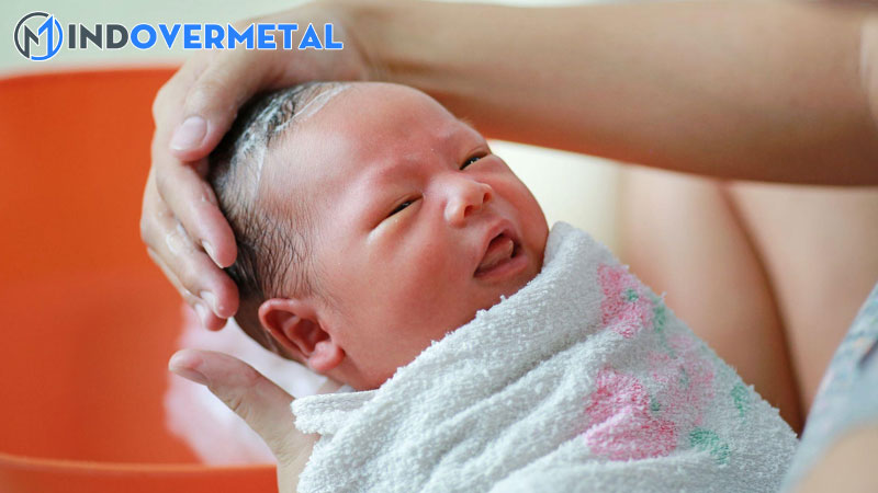 da-tre-so-sinh-noi-bong-sua-la-bi-benh-gi-3-mindovermetal