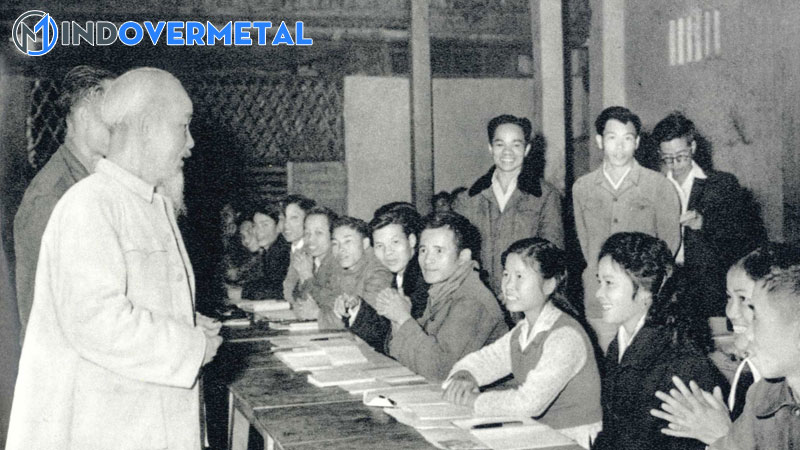 lien-he-ban-than-ve-phong-cach-lam-viec-khoa-hoc-cua-bac-hoc-tap-phong-cach-lam-viec-cua-ho-chi-minh-1-mindovermetal