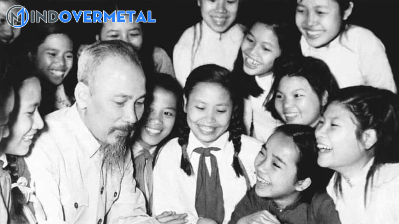 lien-he-ban-than-ve-phong-cach-lam-viec-khoa-hoc-cua-bac-hoc-tap-phong-cach-lam-viec-cua-ho-chi-minh-2-mindovermetal