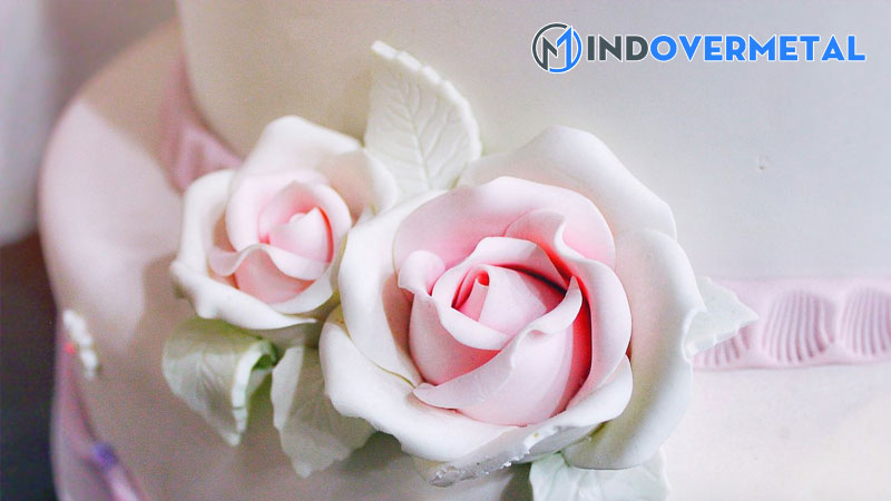 su-khac-biet-giua-gumpaste-va-fondant-8