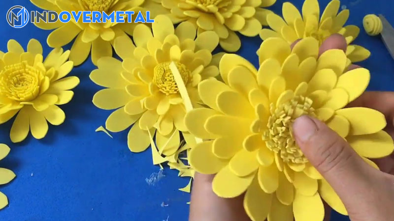 top-17-cach-lam-hoa-cuc-bang-vai-ni-moi-nhat-2023-2-mindovermetal