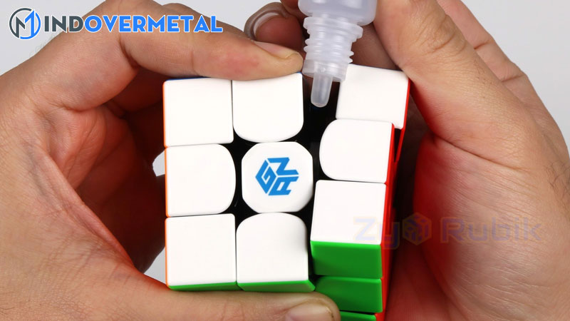 dau-boi-tron-rubik-la-gi-co-doc-hai-khong-mindovermetal